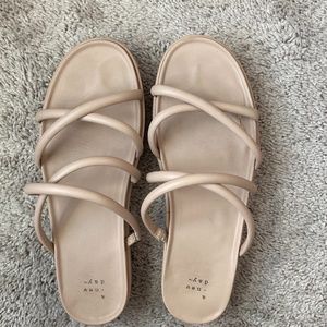 BLUSH PLATFORM SHOES